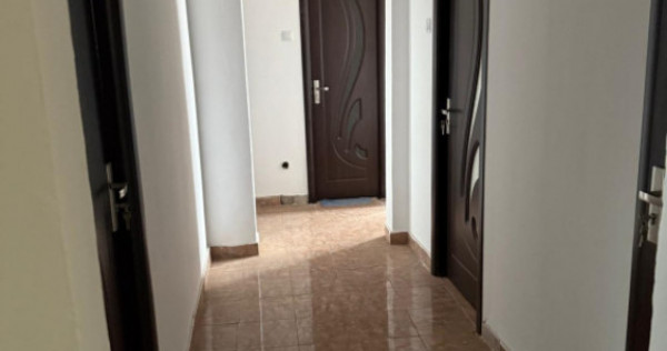 Apartament 3 camere, 70.40 mp, zona Calea București
