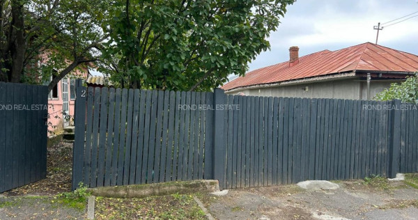 Teren cu toate utilitatile, asfalt, iluminat public