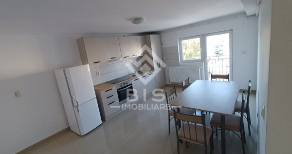Apartament 3 camere, decomandat