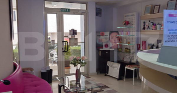 Spatiu comercial, 290 mp, fosta sala de fitness, zona Micro