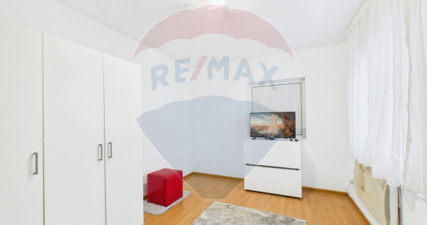 Casă cu două corpuri, ideală pentru firmă, Vitan