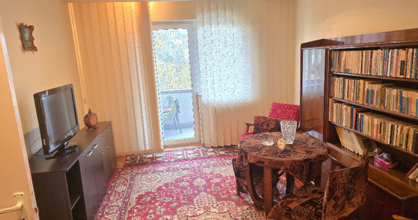 Inchiriez apartament 2 camere in Deva, zona Piata Centrala, dec. et. 3