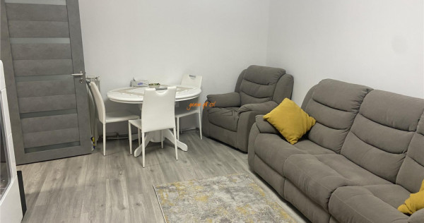 Apartament 3 camere, zona Liceul Economic -str Longinescu ,