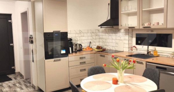 Casă tip duplex de v&acirc;nzare | Complet mobilată | 2 locuri