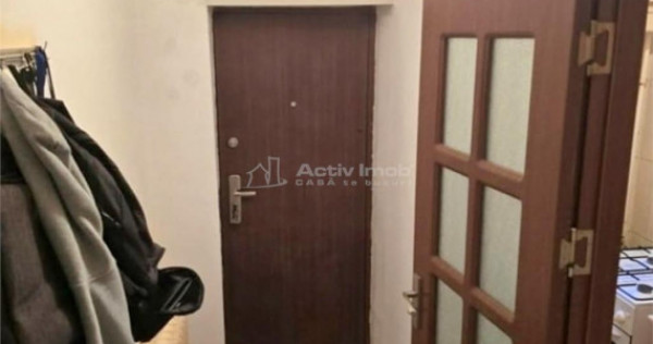 Piata Salajan, garsoniera parter bloc, intrare separata !