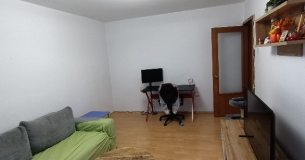 Apartament două camere Gorjului. An:1982.