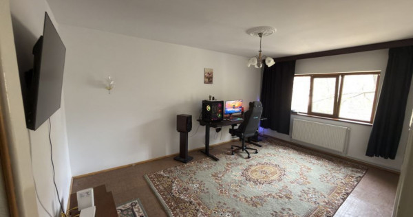 Apartament 3 cam dec Piata Centrala,et 2