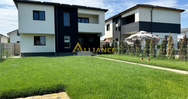 4 camere 3 bai teren 380 m2 Zona linistit