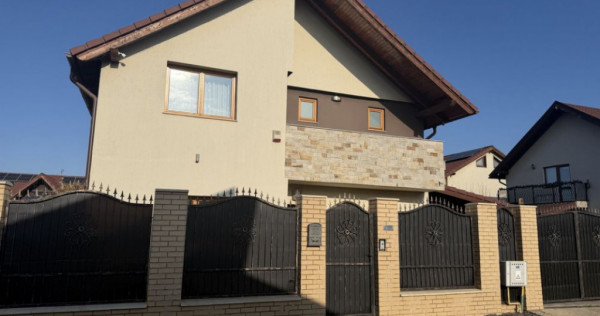 Casa cu 4 camere, 147 mp, curte 260 mp, 2 locuri de parcare