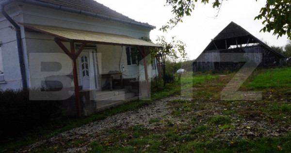 Casă 140 mp, cu teren 3.800 mp, Tătărăști