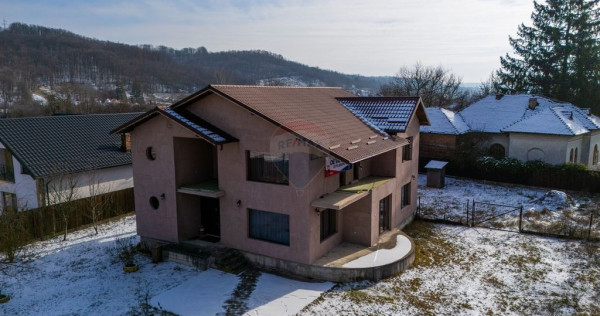 Casă de v&acirc;nzare P+1 &ndash; 245 mp utili, teren 1.240 mp ??...