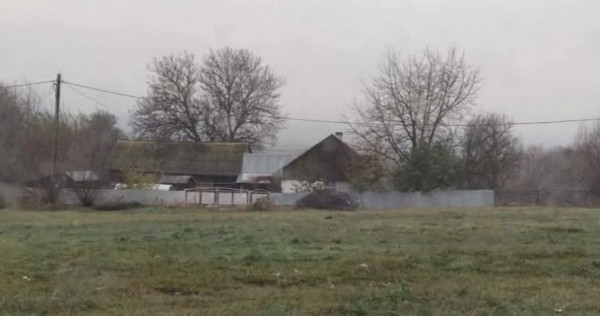 Teren cu casa 8000mp