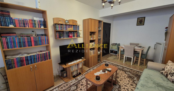 Apartament 2 camere - decomandat - curte - 5 min metrou Ber