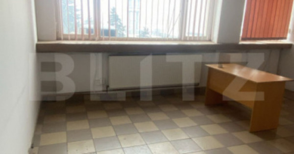 Spațiu de birou, 25 mp, zona P-ța 1 Mai