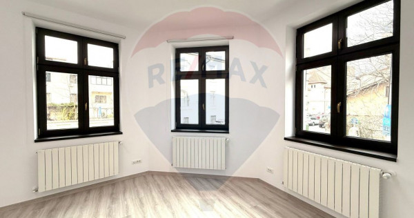 DE INCHIRIAT Spațiu comercial 100mp &icirc;n zona P-ta Victoriei