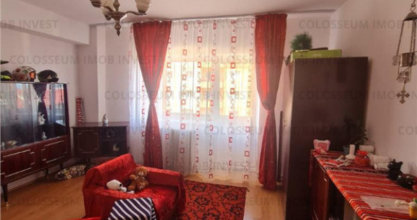 Apartament 3 camere, decomandat - zona Racadau