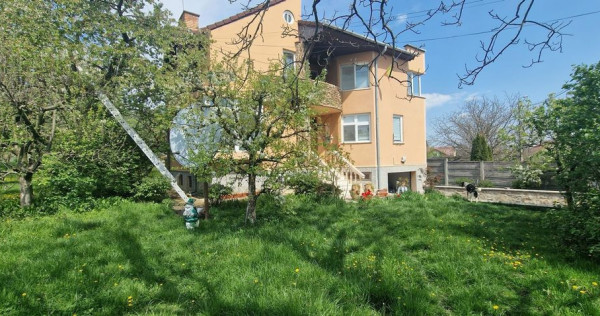 Casa - 1500 mp de teren - zona rezidențială schit