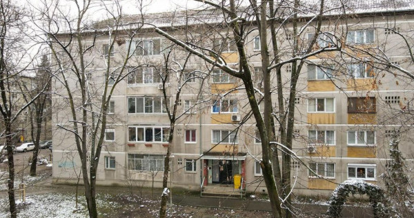 Gheorghe Lazar - 4 Camere, Decomandat, Etaj 3, 2 Bai, Cen...