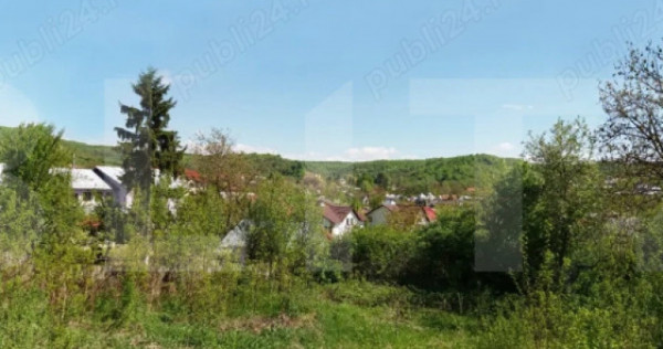 Teren intravilan &ndash; 800 mp, zonă pitorească zona Vifor&acirc;t