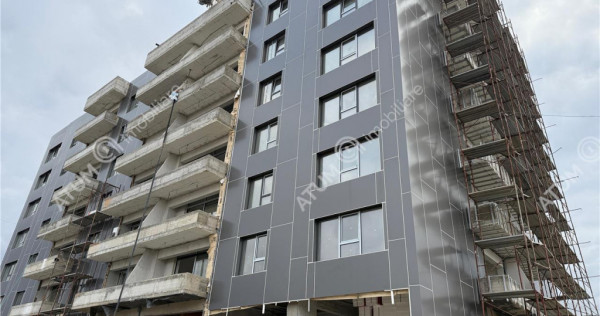 Apartament cu 3 camere si balcon in zona Calea Surii Mici di