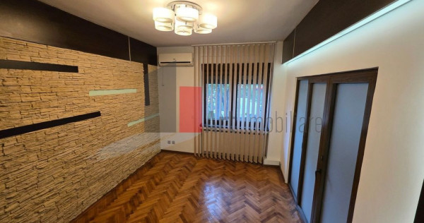 Apartament cu 3 camere-Parcul Carol-Monetarie-cu centrala...