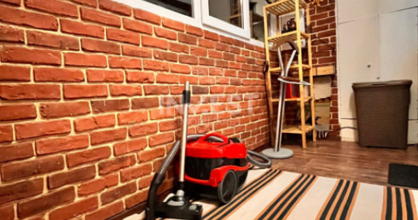 Apartament de vanzare, 3 camere, decomandat, zona Gara, Iasi