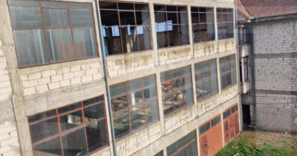 Oportunitate rară de investiție: clădire industrială cu