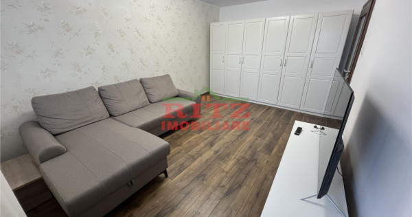 Ap. 3 cam. DE INCHIRIAT, mob. si utilat, zona bd. A.I.Cuza!