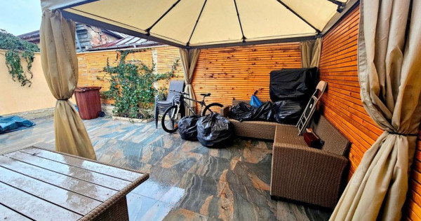 De vanzare - Casa 2 camere, renovata - singur in curte -P...