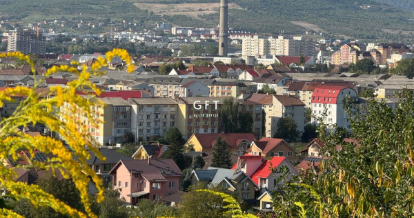 Teren intravilan 5 ari de vanzare , 3 minute de parc!!!