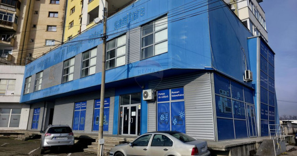 Spațiu comercial de 828 mp de v&acirc;nzare &icirc;n zona 1 Mai