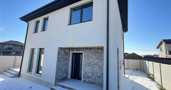 Vila individuala cu 4 camere / 2 bai / Pompa de caldura