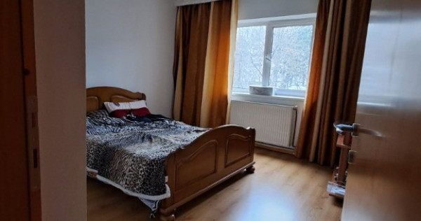 Apartament 3 camere decomandat Tomesti, et. 1