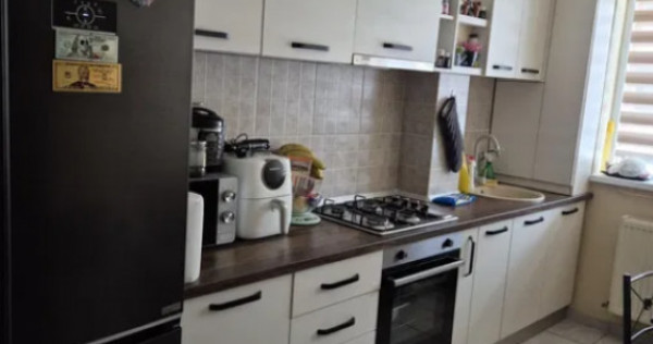 Garsoniera decomandata - zona Sanpetru