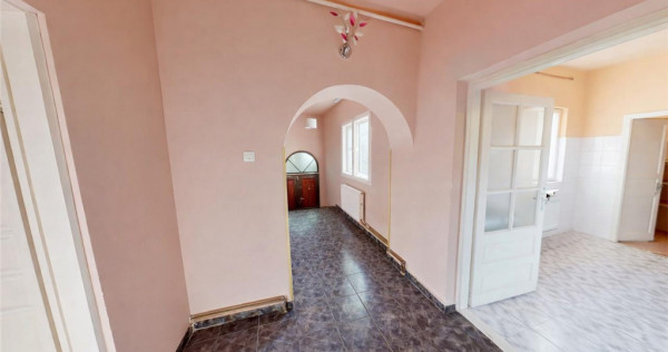 3D! Apartament in casa:recomandat locuinta sau business, Gar