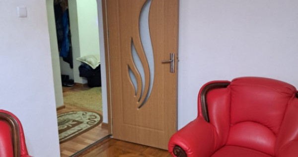 Apartament 3 camere, suprafata totala 81mp, zona Strada Gari