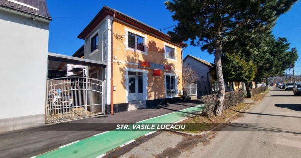 CASĂ DE V&Acirc;NZARE cu spatiu comercial in Baia Mare