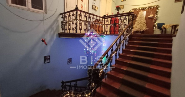 Casă istorică unică de v&acirc;nzare &ndash; Piața Centrală