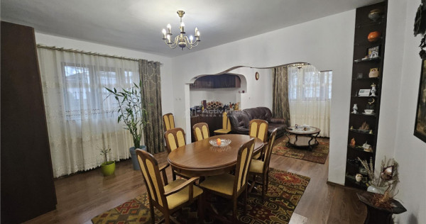 Casa / Vila 5 camere - Vitan / Nerva Traian