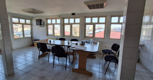 Imobil industrial si multifuncțional, 286 mp, zonă Central