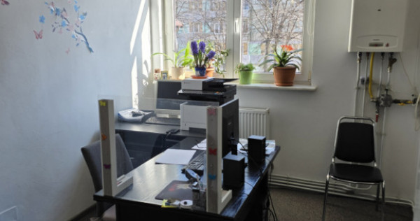 Spațiu birouri luminos, in zona centrala