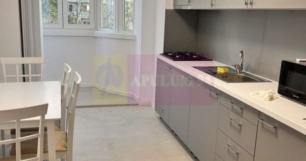 Vanzare apartament 3 camere Decebal, metrou, parking