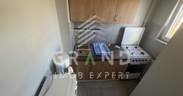 OPORTUNITATE!Garsonieră | 27,5 mp | Balcon &icirc;nchis | Mără