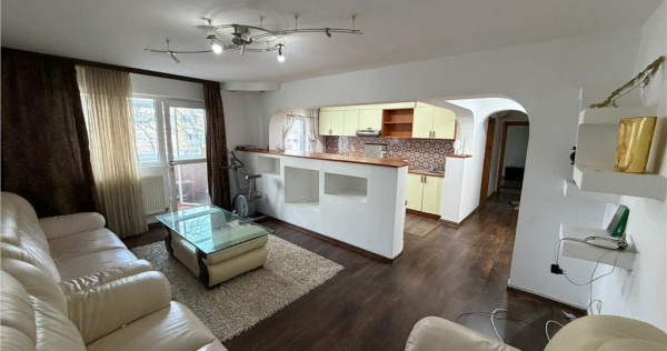 Apartament 3 camere, etaj 2, 75mp, zona Centrala , mobilat s