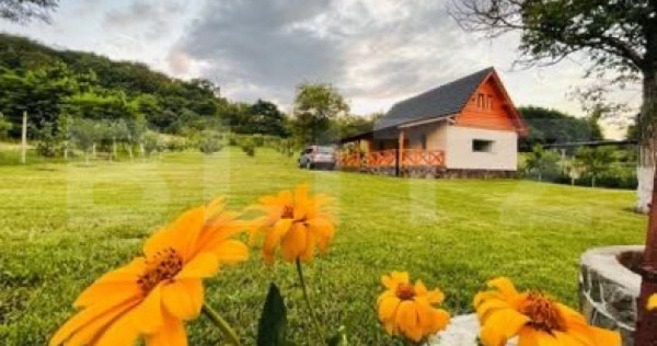 Cabană deosebită cu livadă și panoramă superbă&ndash;refug