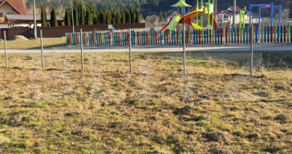 Teren intravilan de v&acirc;nzare &ndash; S&acirc;mbăta de Sus +4 ATV-URI