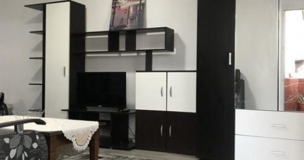 De vanzare apartament 2 camere, decomandat, etaj 3, mobilat