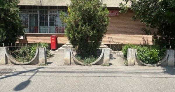 Spatiu comercial de vanzare str. Popoveni