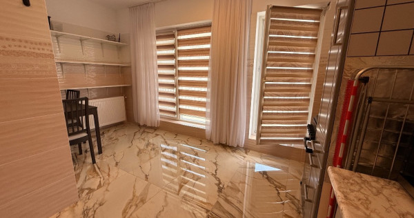 Proprietar apartament 2 camere 90 mp Th. Pallady,loc parcare 2 terase