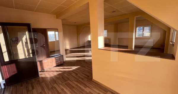 Casă de inchiriat 345mp utili, teren 1.342mp cu potential c